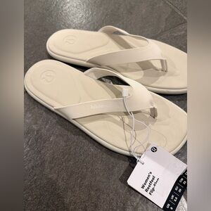 lululemon Women's Ivory Sandals